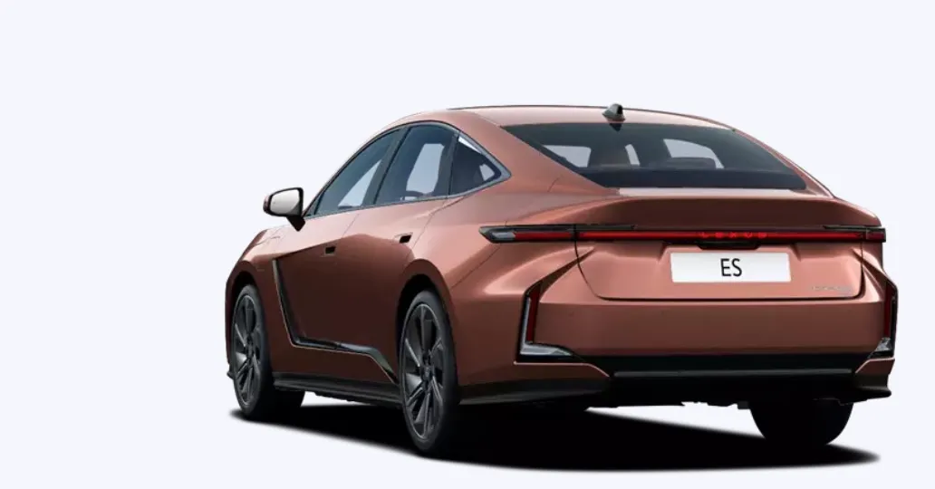 Lexus ES 500e AWD Luxury 2
